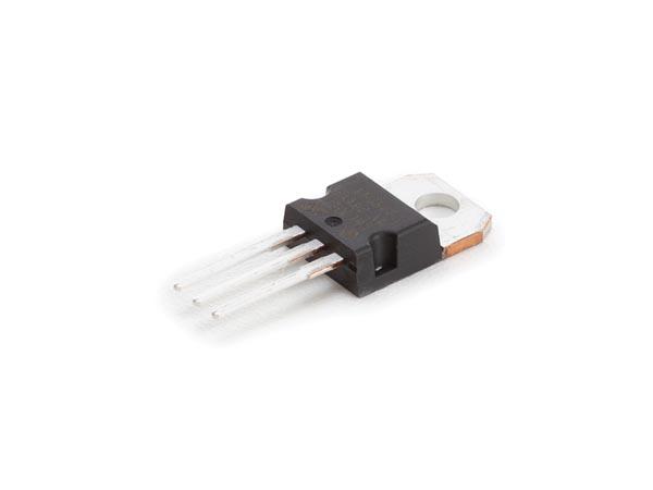 Regulateur de tension ajustable 1.2 a 37v 1.5a to220