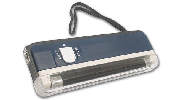 Lampe uv miniature + torche / noir55x 20mm alim: 4 x piles r06