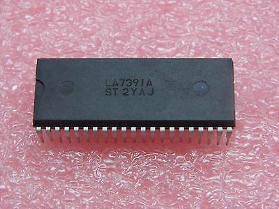 Circuit ram 4 bit i/o port dip42
